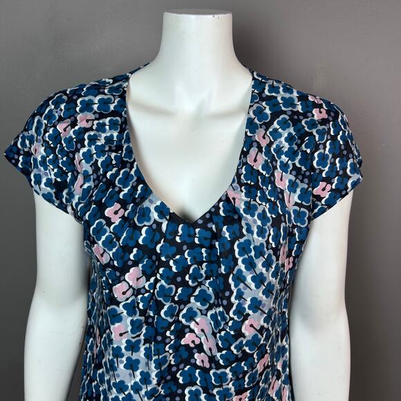 Boden top blouse size 6 blue flutter sleeve floral office - Picture 3 of 7